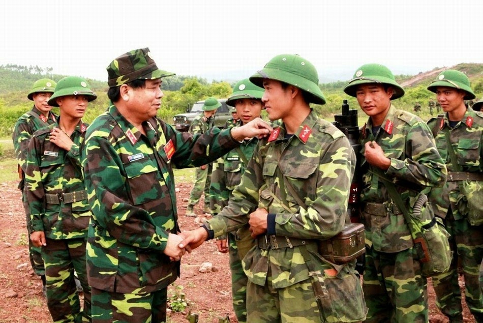 Вьетнам часовой. Вьетнамская армия. Вьетнамская Военная форма. Форма армии Северного Вьетнама. Форма вьетнамских солдат.