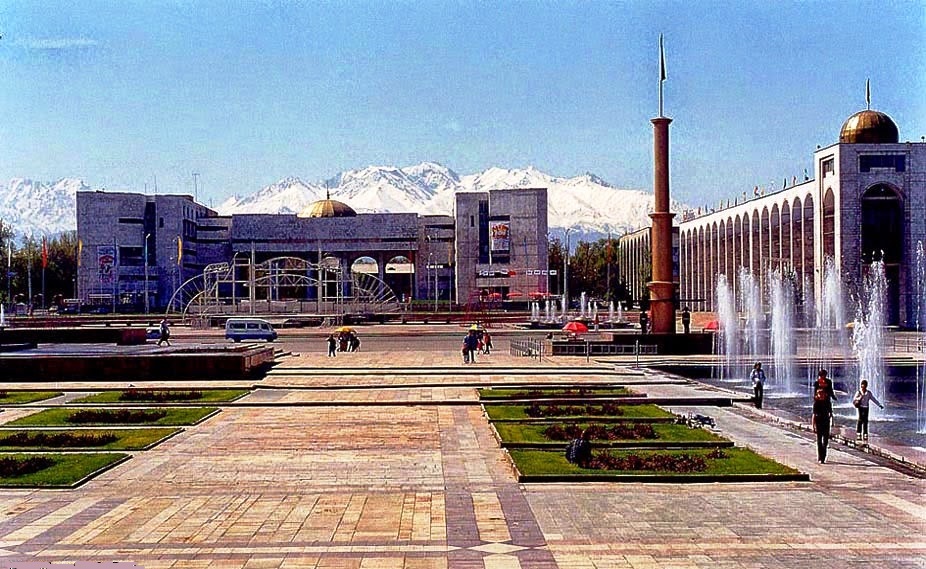 Город бишкек страна. Киргизия город Бишкек. Киргизия центр Бишкек. Бишкек пойтахти. Столица Киргизии до Бишкека.