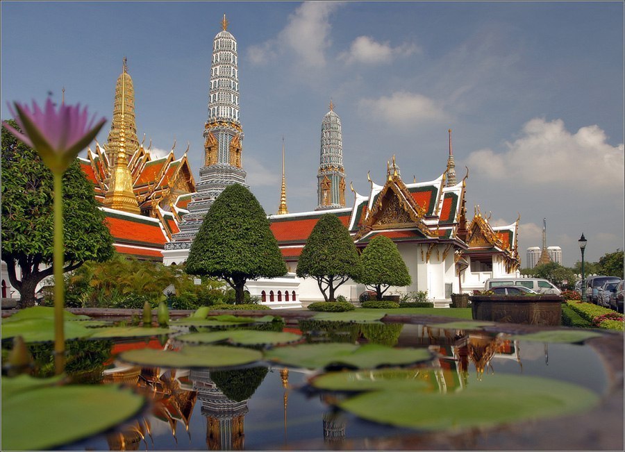 Бангкок в апреле. Большой Королевский дворец в Бангкоке. Тайланд большой дворец в Бангкоке. Королевский дворец в Паттайе. Королевский дворец и храм изумрудного Будды (г. Бангкок).