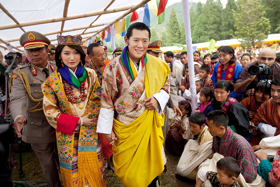 Бутан индия. Джигме Сингье Вангчук. Джигме Кхесар Намгьял Вангчук. Свадьба бутан Джецун Пема.