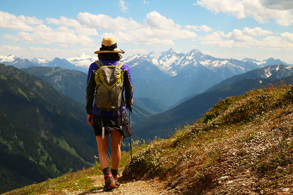 Хайкинг. Hiking Trail. Высотный хайкинг. Experience горы.